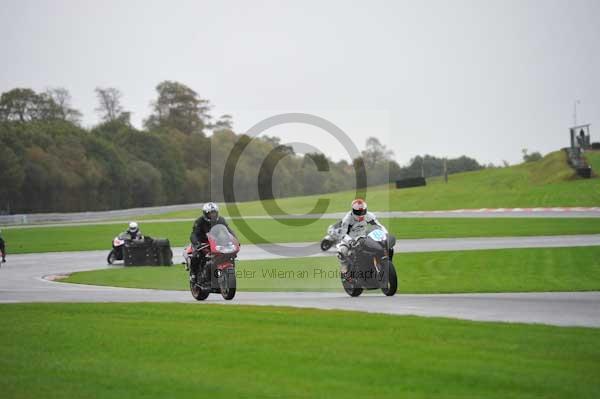 Motorcycle action photographs;Trackday digital images;event digital images;eventdigitalimages;no limits trackday;oulton park;oulton park circuit cheshire;oulton park photographs;peter wileman photography;trackday;trackday photos