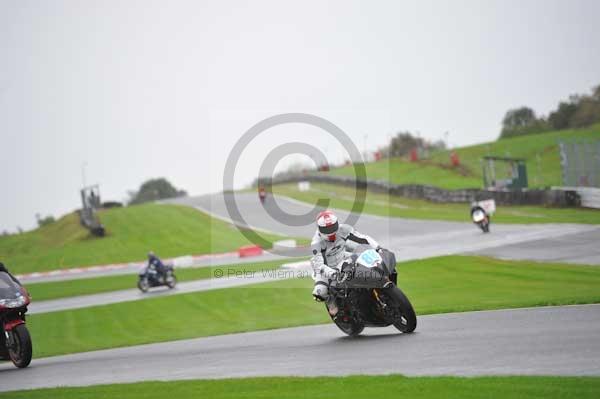 Motorcycle action photographs;Trackday digital images;event digital images;eventdigitalimages;no limits trackday;oulton park;oulton park circuit cheshire;oulton park photographs;peter wileman photography;trackday;trackday photos