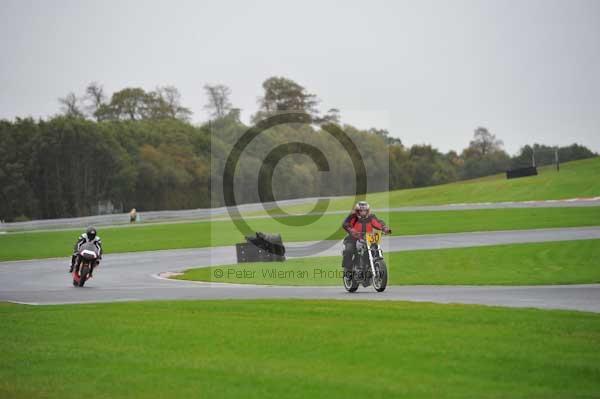 Motorcycle action photographs;Trackday digital images;event digital images;eventdigitalimages;no limits trackday;oulton park;oulton park circuit cheshire;oulton park photographs;peter wileman photography;trackday;trackday photos