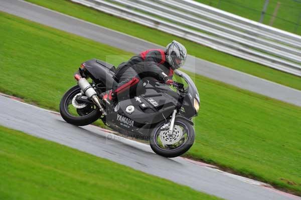 Motorcycle action photographs;Trackday digital images;event digital images;eventdigitalimages;no limits trackday;oulton park;oulton park circuit cheshire;oulton park photographs;peter wileman photography;trackday;trackday photos