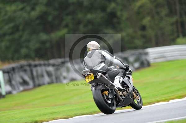 Motorcycle action photographs;Trackday digital images;event digital images;eventdigitalimages;no limits trackday;oulton park;oulton park circuit cheshire;oulton park photographs;peter wileman photography;trackday;trackday photos