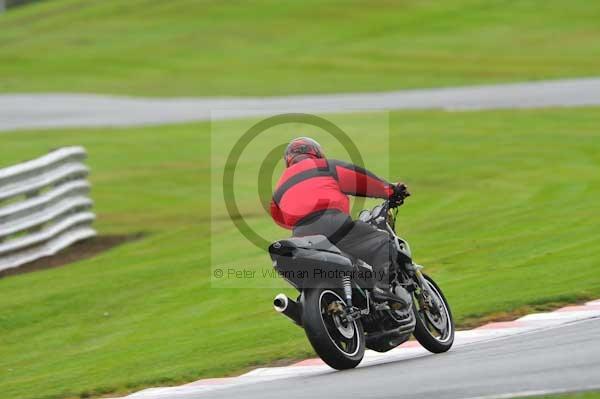 Motorcycle action photographs;Trackday digital images;event digital images;eventdigitalimages;no limits trackday;oulton park;oulton park circuit cheshire;oulton park photographs;peter wileman photography;trackday;trackday photos