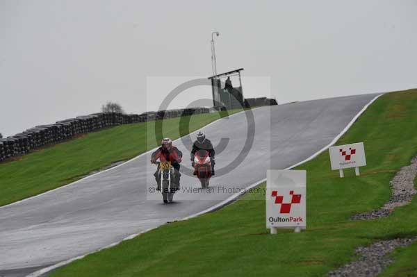 Motorcycle action photographs;Trackday digital images;event digital images;eventdigitalimages;no limits trackday;oulton park;oulton park circuit cheshire;oulton park photographs;peter wileman photography;trackday;trackday photos