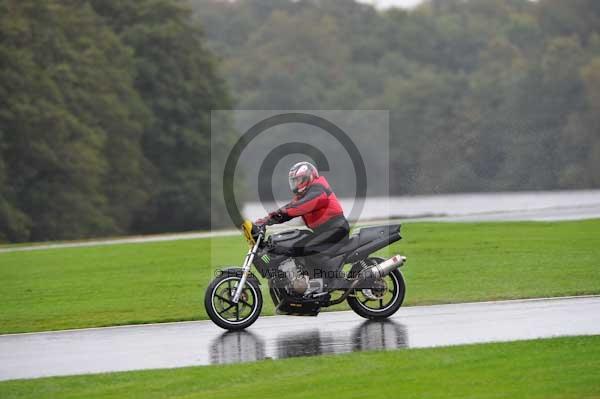 Motorcycle action photographs;Trackday digital images;event digital images;eventdigitalimages;no limits trackday;oulton park;oulton park circuit cheshire;oulton park photographs;peter wileman photography;trackday;trackday photos