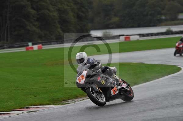 Motorcycle action photographs;Trackday digital images;event digital images;eventdigitalimages;no limits trackday;oulton park;oulton park circuit cheshire;oulton park photographs;peter wileman photography;trackday;trackday photos