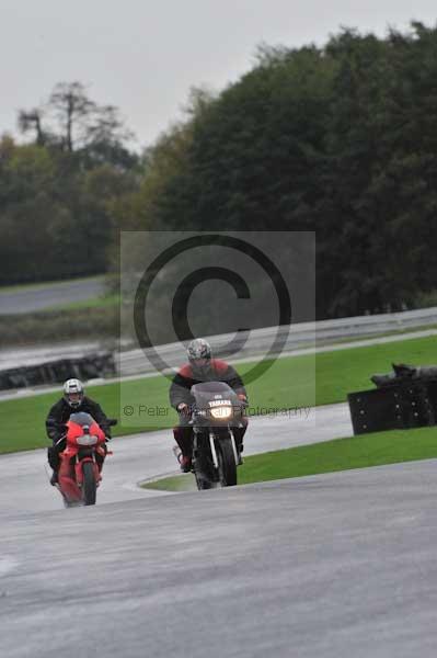 Motorcycle action photographs;Trackday digital images;event digital images;eventdigitalimages;no limits trackday;oulton park;oulton park circuit cheshire;oulton park photographs;peter wileman photography;trackday;trackday photos