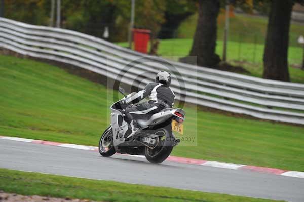 Motorcycle action photographs;Trackday digital images;event digital images;eventdigitalimages;no limits trackday;oulton park;oulton park circuit cheshire;oulton park photographs;peter wileman photography;trackday;trackday photos