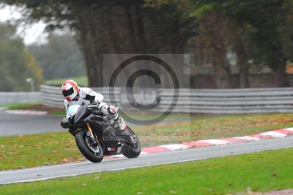 Motorcycle action photographs;Trackday digital images;event digital images;eventdigitalimages;no limits trackday;oulton park;oulton park circuit cheshire;oulton park photographs;peter wileman photography;trackday;trackday photos