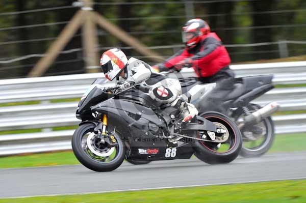 Motorcycle action photographs;Trackday digital images;event digital images;eventdigitalimages;no limits trackday;oulton park;oulton park circuit cheshire;oulton park photographs;peter wileman photography;trackday;trackday photos