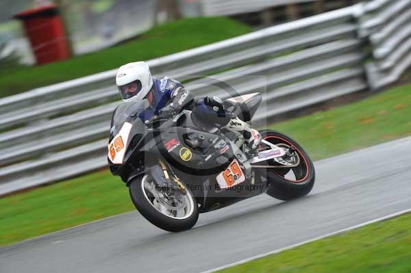 Motorcycle action photographs;Trackday digital images;event digital images;eventdigitalimages;no limits trackday;oulton park;oulton park circuit cheshire;oulton park photographs;peter wileman photography;trackday;trackday photos