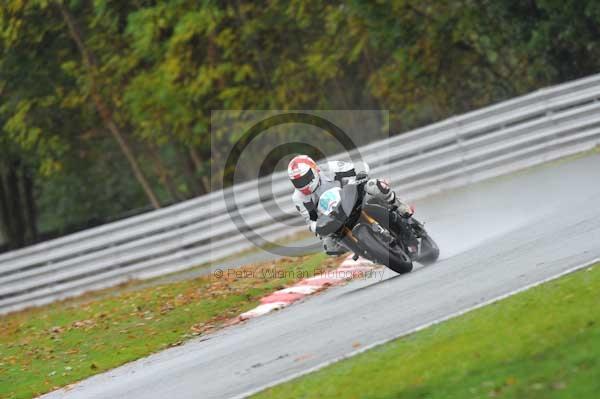 Motorcycle action photographs;Trackday digital images;event digital images;eventdigitalimages;no limits trackday;oulton park;oulton park circuit cheshire;oulton park photographs;peter wileman photography;trackday;trackday photos