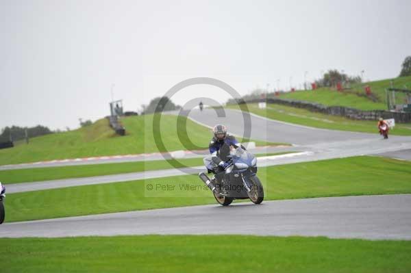 Motorcycle action photographs;Trackday digital images;event digital images;eventdigitalimages;no limits trackday;oulton park;oulton park circuit cheshire;oulton park photographs;peter wileman photography;trackday;trackday photos