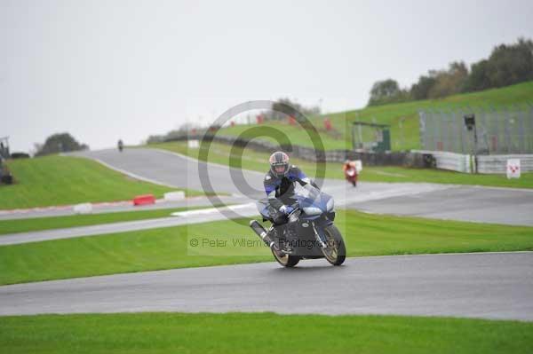 Motorcycle action photographs;Trackday digital images;event digital images;eventdigitalimages;no limits trackday;oulton park;oulton park circuit cheshire;oulton park photographs;peter wileman photography;trackday;trackday photos