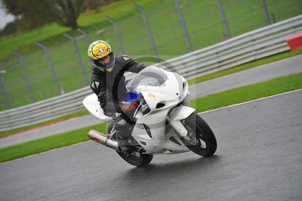 Motorcycle action photographs;Trackday digital images;event digital images;eventdigitalimages;no limits trackday;oulton park;oulton park circuit cheshire;oulton park photographs;peter wileman photography;trackday;trackday photos