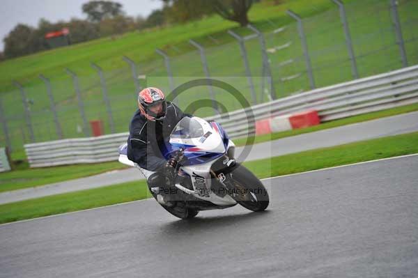 Motorcycle action photographs;Trackday digital images;event digital images;eventdigitalimages;no limits trackday;oulton park;oulton park circuit cheshire;oulton park photographs;peter wileman photography;trackday;trackday photos