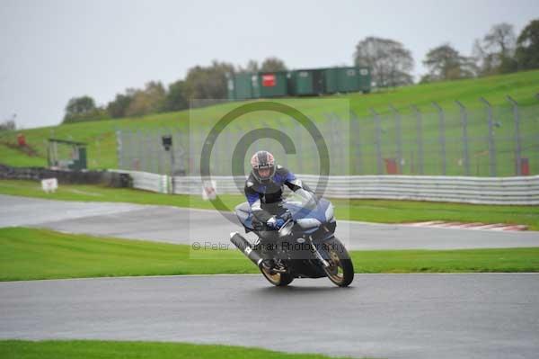 Motorcycle action photographs;Trackday digital images;event digital images;eventdigitalimages;no limits trackday;oulton park;oulton park circuit cheshire;oulton park photographs;peter wileman photography;trackday;trackday photos