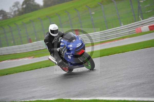 Motorcycle action photographs;Trackday digital images;event digital images;eventdigitalimages;no limits trackday;oulton park;oulton park circuit cheshire;oulton park photographs;peter wileman photography;trackday;trackday photos