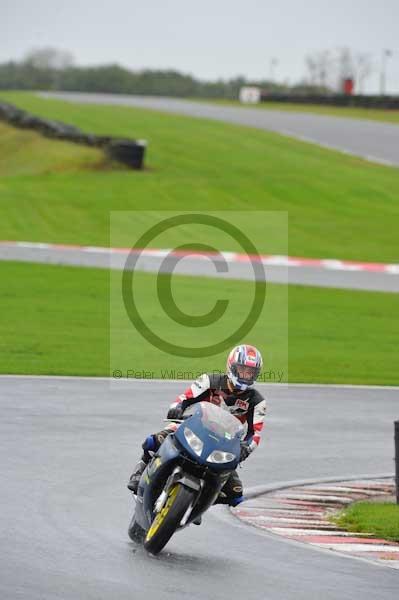 Motorcycle action photographs;Trackday digital images;event digital images;eventdigitalimages;no limits trackday;oulton park;oulton park circuit cheshire;oulton park photographs;peter wileman photography;trackday;trackday photos