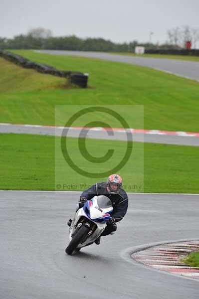 Motorcycle action photographs;Trackday digital images;event digital images;eventdigitalimages;no limits trackday;oulton park;oulton park circuit cheshire;oulton park photographs;peter wileman photography;trackday;trackday photos