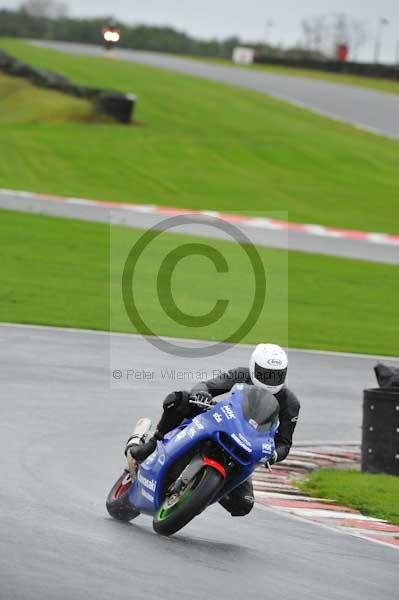 Motorcycle action photographs;Trackday digital images;event digital images;eventdigitalimages;no limits trackday;oulton park;oulton park circuit cheshire;oulton park photographs;peter wileman photography;trackday;trackday photos