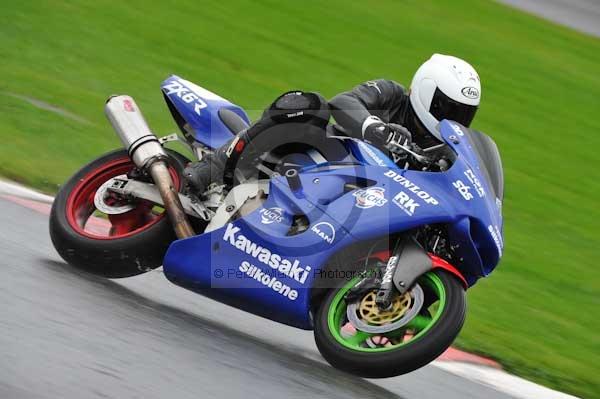 Motorcycle action photographs;Trackday digital images;event digital images;eventdigitalimages;no limits trackday;oulton park;oulton park circuit cheshire;oulton park photographs;peter wileman photography;trackday;trackday photos