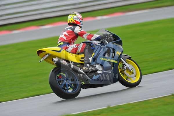 Motorcycle action photographs;Trackday digital images;event digital images;eventdigitalimages;no limits trackday;oulton park;oulton park circuit cheshire;oulton park photographs;peter wileman photography;trackday;trackday photos