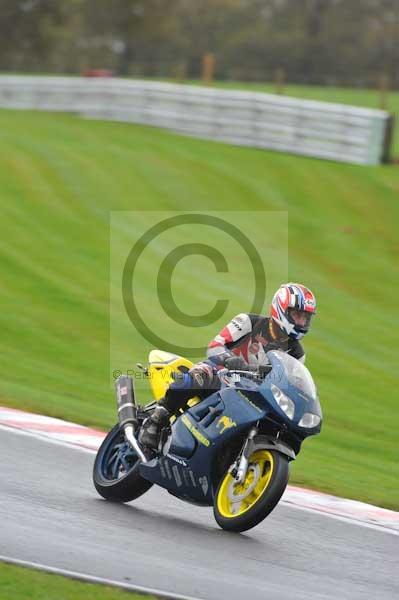 Motorcycle action photographs;Trackday digital images;event digital images;eventdigitalimages;no limits trackday;oulton park;oulton park circuit cheshire;oulton park photographs;peter wileman photography;trackday;trackday photos