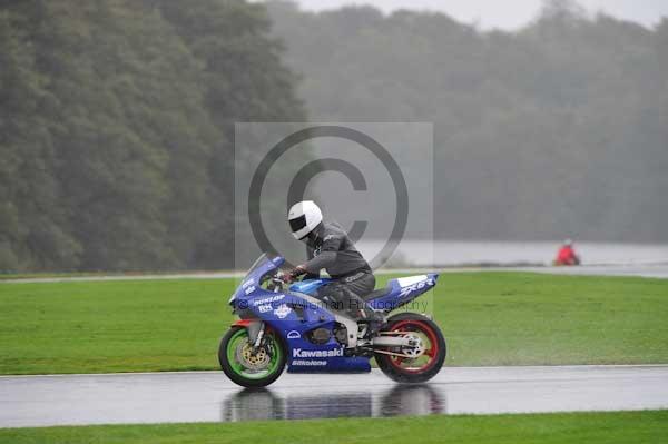 Motorcycle action photographs;Trackday digital images;event digital images;eventdigitalimages;no limits trackday;oulton park;oulton park circuit cheshire;oulton park photographs;peter wileman photography;trackday;trackday photos