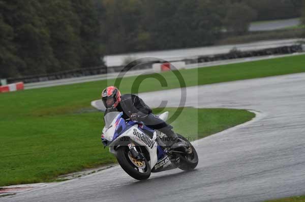 Motorcycle action photographs;Trackday digital images;event digital images;eventdigitalimages;no limits trackday;oulton park;oulton park circuit cheshire;oulton park photographs;peter wileman photography;trackday;trackday photos