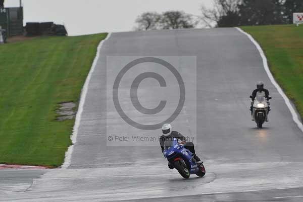 Motorcycle action photographs;Trackday digital images;event digital images;eventdigitalimages;no limits trackday;oulton park;oulton park circuit cheshire;oulton park photographs;peter wileman photography;trackday;trackday photos