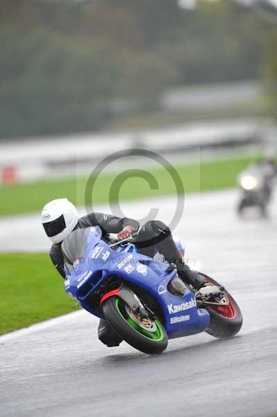 Motorcycle action photographs;Trackday digital images;event digital images;eventdigitalimages;no limits trackday;oulton park;oulton park circuit cheshire;oulton park photographs;peter wileman photography;trackday;trackday photos