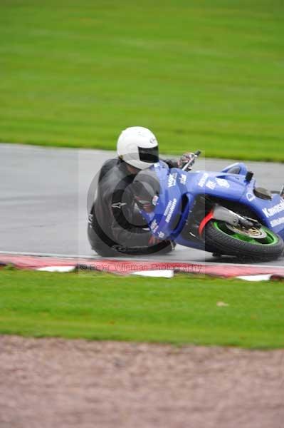 Motorcycle action photographs;Trackday digital images;event digital images;eventdigitalimages;no limits trackday;oulton park;oulton park circuit cheshire;oulton park photographs;peter wileman photography;trackday;trackday photos