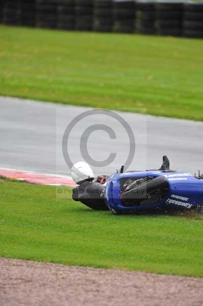 Motorcycle action photographs;Trackday digital images;event digital images;eventdigitalimages;no limits trackday;oulton park;oulton park circuit cheshire;oulton park photographs;peter wileman photography;trackday;trackday photos