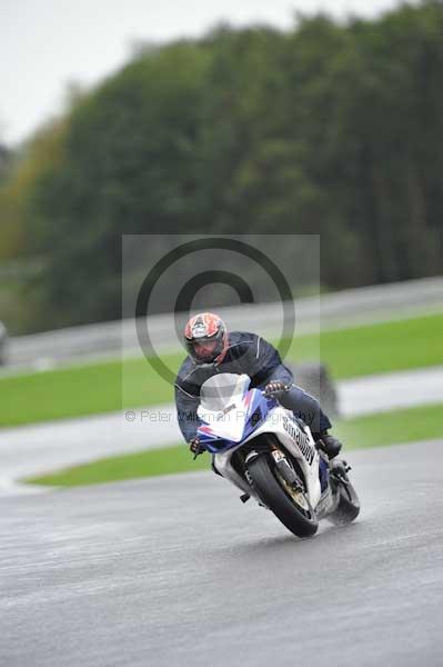 Motorcycle action photographs;Trackday digital images;event digital images;eventdigitalimages;no limits trackday;oulton park;oulton park circuit cheshire;oulton park photographs;peter wileman photography;trackday;trackday photos