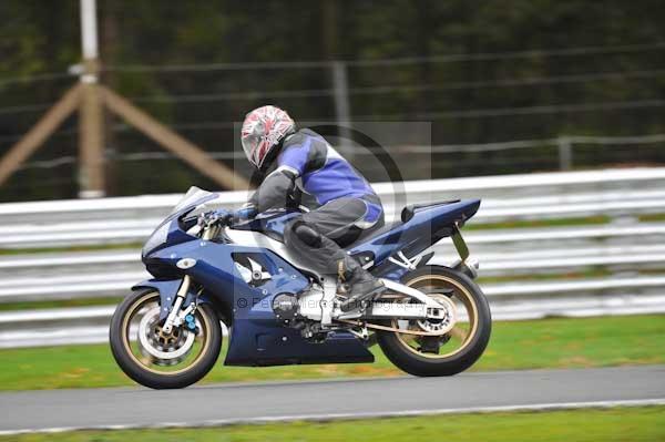 Motorcycle action photographs;Trackday digital images;event digital images;eventdigitalimages;no limits trackday;oulton park;oulton park circuit cheshire;oulton park photographs;peter wileman photography;trackday;trackday photos