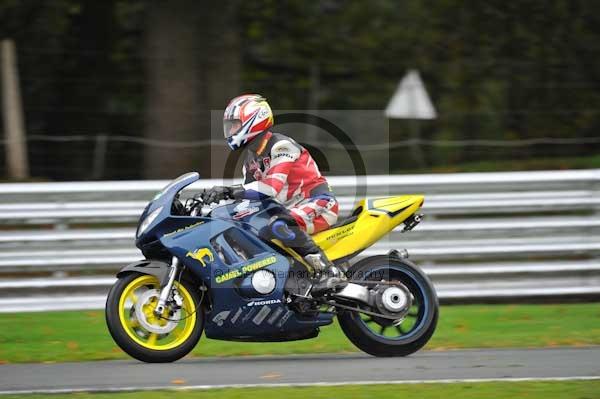 Motorcycle action photographs;Trackday digital images;event digital images;eventdigitalimages;no limits trackday;oulton park;oulton park circuit cheshire;oulton park photographs;peter wileman photography;trackday;trackday photos