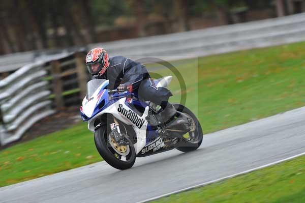 Motorcycle action photographs;Trackday digital images;event digital images;eventdigitalimages;no limits trackday;oulton park;oulton park circuit cheshire;oulton park photographs;peter wileman photography;trackday;trackday photos