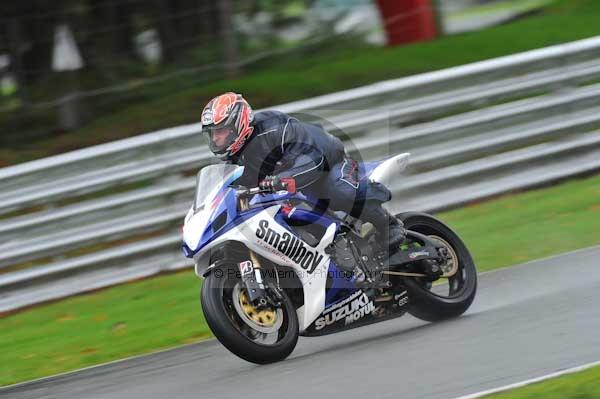 Motorcycle action photographs;Trackday digital images;event digital images;eventdigitalimages;no limits trackday;oulton park;oulton park circuit cheshire;oulton park photographs;peter wileman photography;trackday;trackday photos