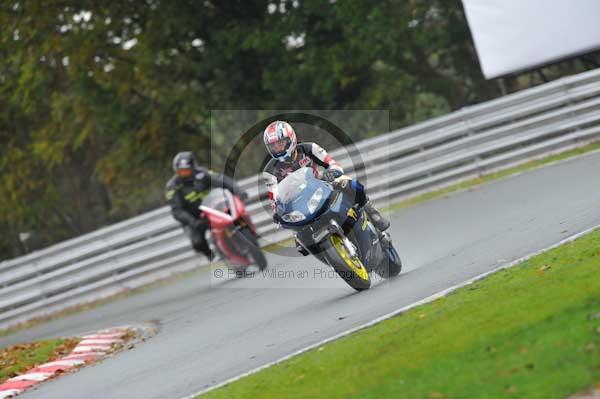 Motorcycle action photographs;Trackday digital images;event digital images;eventdigitalimages;no limits trackday;oulton park;oulton park circuit cheshire;oulton park photographs;peter wileman photography;trackday;trackday photos