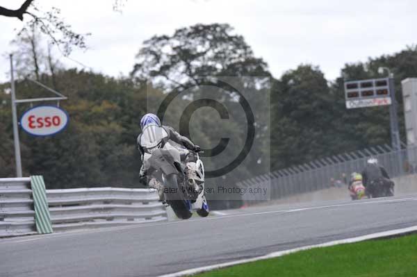 Motorcycle action photographs;Trackday digital images;event digital images;eventdigitalimages;no limits trackday;oulton park;oulton park circuit cheshire;oulton park photographs;peter wileman photography;trackday;trackday photos