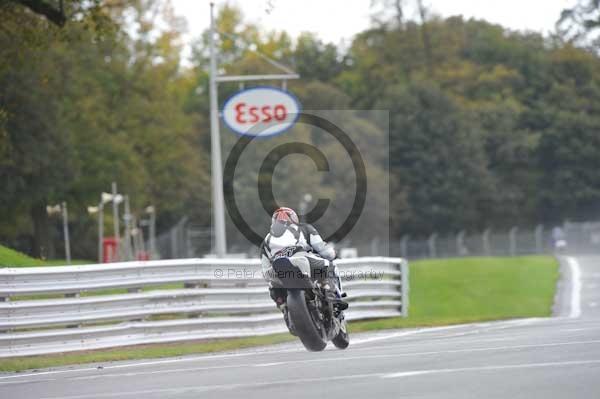 Motorcycle action photographs;Trackday digital images;event digital images;eventdigitalimages;no limits trackday;oulton park;oulton park circuit cheshire;oulton park photographs;peter wileman photography;trackday;trackday photos