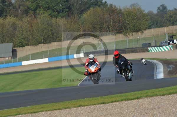 Motorcycle action photographs;donington;donington park leicestershire;donington photographs;event digital images;eventdigitalimages;no limits trackday;peter wileman photography;trackday;trackday digital images;trackday photos