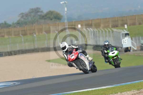 Motorcycle action photographs;donington;donington park leicestershire;donington photographs;event digital images;eventdigitalimages;no limits trackday;peter wileman photography;trackday;trackday digital images;trackday photos