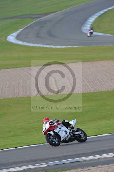 Motorcycle action photographs;donington;donington park leicestershire;donington photographs;event digital images;eventdigitalimages;no limits trackday;peter wileman photography;trackday;trackday digital images;trackday photos