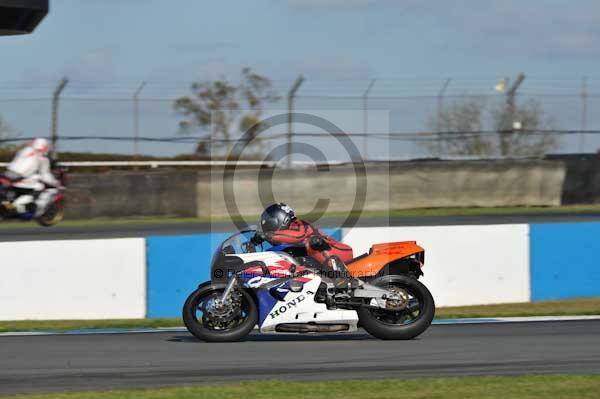 Motorcycle action photographs;donington;donington park leicestershire;donington photographs;event digital images;eventdigitalimages;no limits trackday;peter wileman photography;trackday;trackday digital images;trackday photos