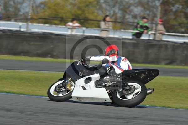 Motorcycle action photographs;donington;donington park leicestershire;donington photographs;event digital images;eventdigitalimages;no limits trackday;peter wileman photography;trackday;trackday digital images;trackday photos