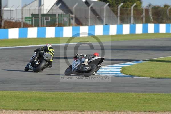 Motorcycle action photographs;donington;donington park leicestershire;donington photographs;event digital images;eventdigitalimages;no limits trackday;peter wileman photography;trackday;trackday digital images;trackday photos