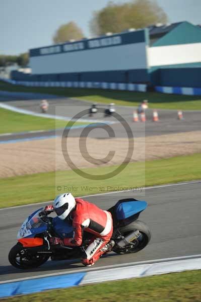 Motorcycle action photographs;donington;donington park leicestershire;donington photographs;event digital images;eventdigitalimages;no limits trackday;peter wileman photography;trackday;trackday digital images;trackday photos