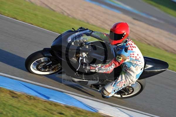 Motorcycle action photographs;donington;donington park leicestershire;donington photographs;event digital images;eventdigitalimages;no limits trackday;peter wileman photography;trackday;trackday digital images;trackday photos