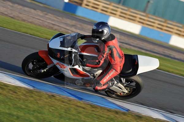 Motorcycle action photographs;donington;donington park leicestershire;donington photographs;event digital images;eventdigitalimages;no limits trackday;peter wileman photography;trackday;trackday digital images;trackday photos